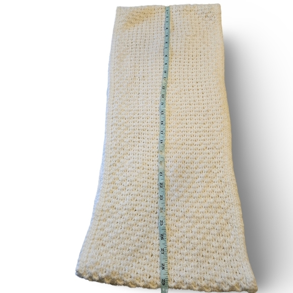 Olsenboye O/S, Ivory Sweater Infinity Scarf, Perfect Condition - Picture 4 of 7
